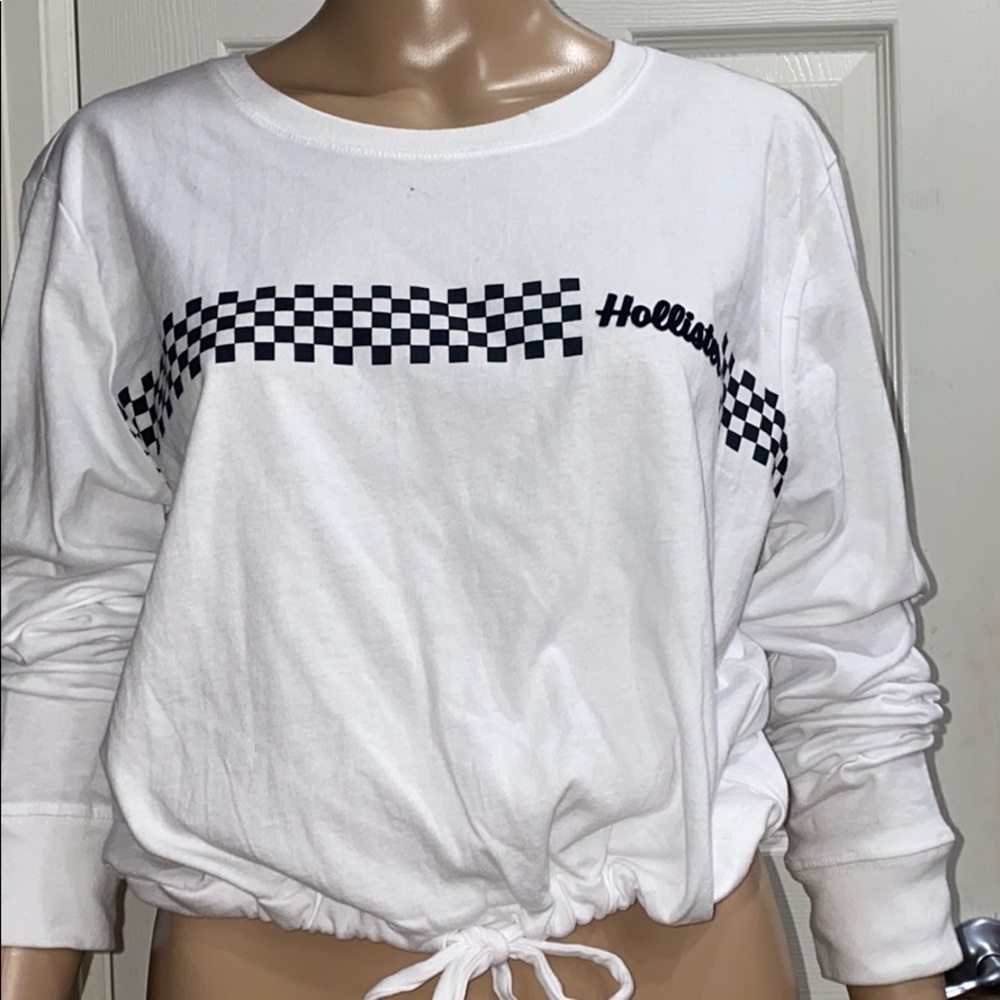 ❤️Hollister White Crop Top With String bottom part